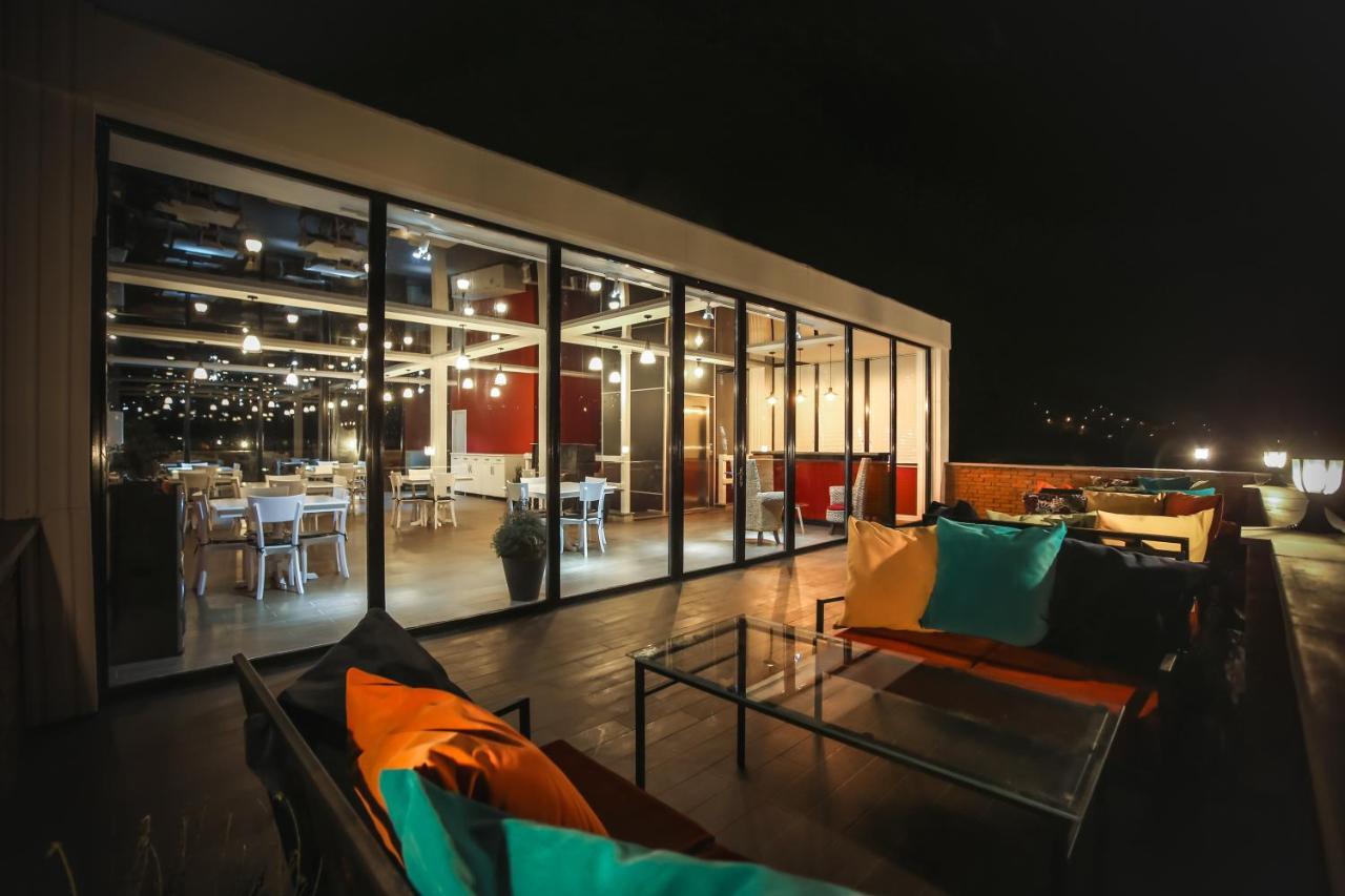 Hotel Rero Kutaisi Exterior foto